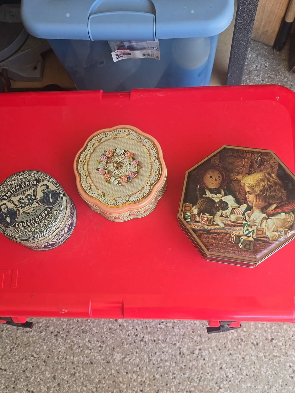 Vintage Tins (3)